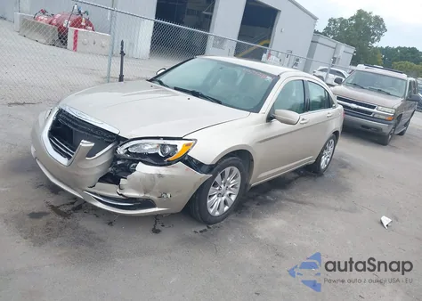 2014 Chrysler 200 Lx z USA, uszkodzony, nr VIN 1C3CCBAB8EN205029